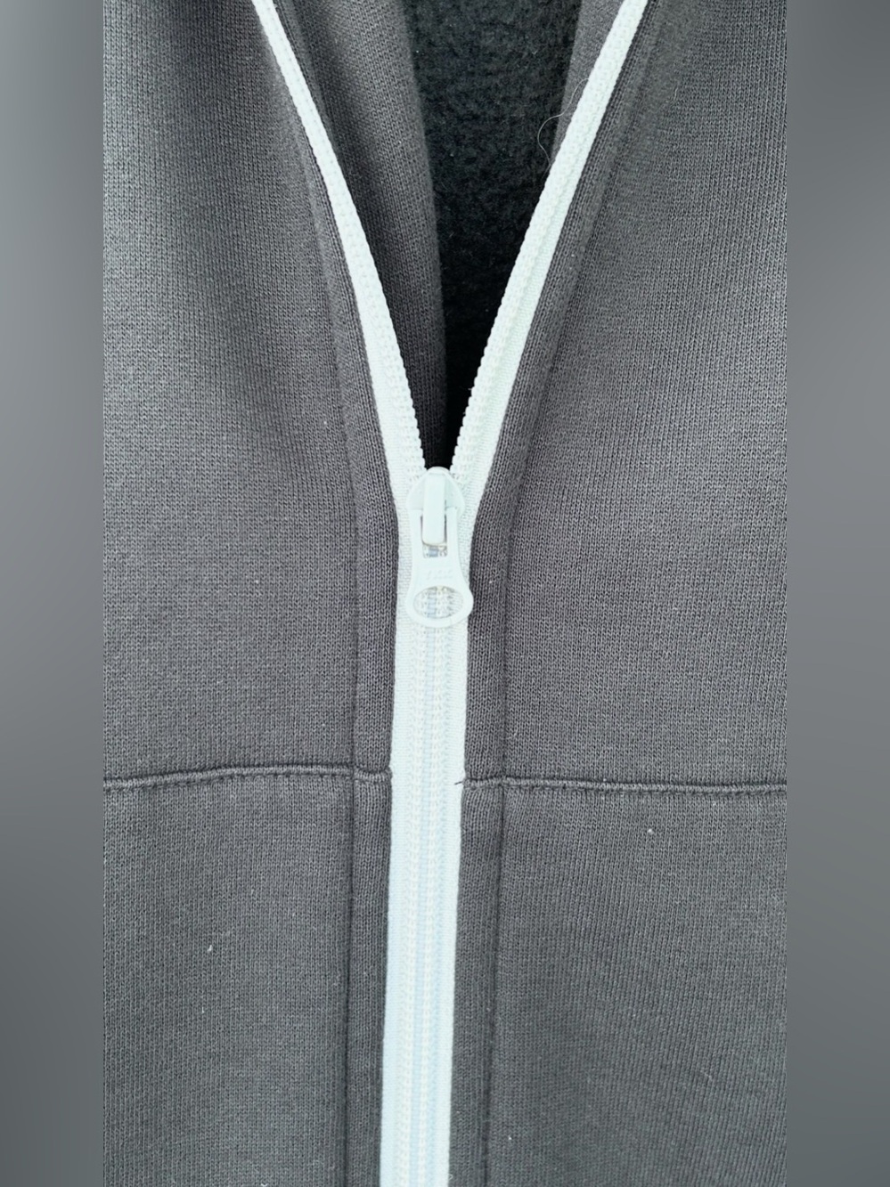 Authentic – Looking MINI Branded Full – Zip Jacket in Men’s Size XL - Picture 7 of 7
